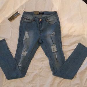 Bodilove women’s 5 pocket destroyed denim